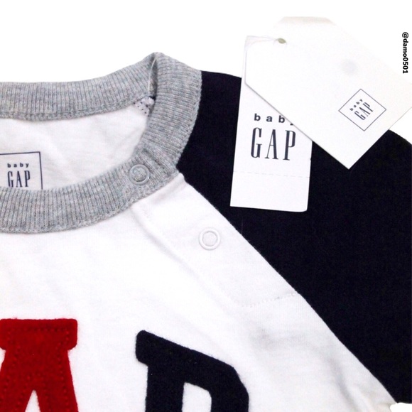 NWT Baby Gap Logo Raglan 2-in-1 One Piece Romper - Picture 3 of 9
